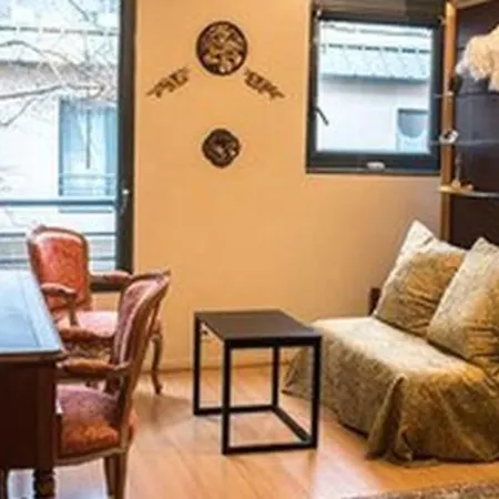 Cocoon Of Near Montparnasse Apartment Paris