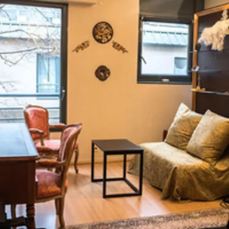 Cocoon Of Near Montparnasse *